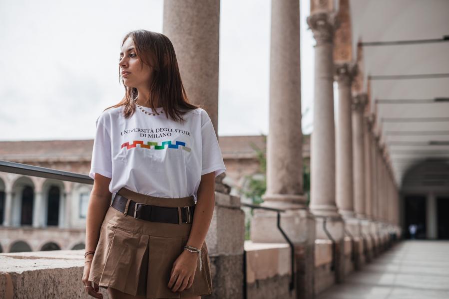 L'abbigliamento e gli accessori con il brand ufficiale dell’Università degli Studi di Milano in vendita su unimistore.it