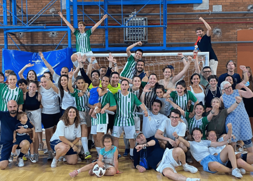 Le ragazze del calcio a 5 del Cus Statale festeggiano la promozione in serie A2