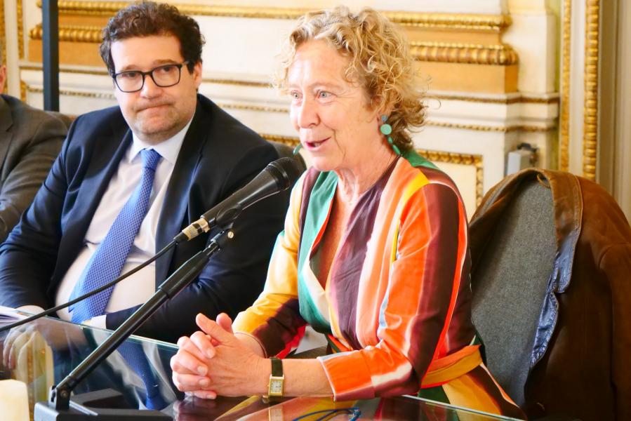 Giorgio Maione, assessore all'Ambiente e clima di Regione Lombardia e Elena Grandi, assessore all'Ambiente e verde del Comune di Milano alla presentazione del Green Office