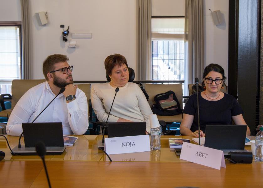 La consigliera di Regione Lombardia Luisa Noja e la responsabile di Ledha Laura Abet
