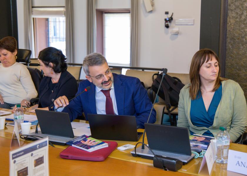 Il docente della Statale Giuseppe Arconzo fra Laura Abet e Stefania Leone, delegata della rettrice a Disabilità e Dsa