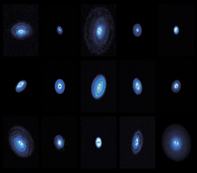 Osservazioni ALMA profonde dell'emissione di 12CO (tutte le sorgenti sono in scala per sottolineare le differenze di dimensioni) da quindici dischi protoplanetari rivelano una sorprendente gamma di strutture nella morfologia del gas, tra cui lacune, anelli e spirali. Immagine di Richard Teague e della Collaborazione exoALMA.