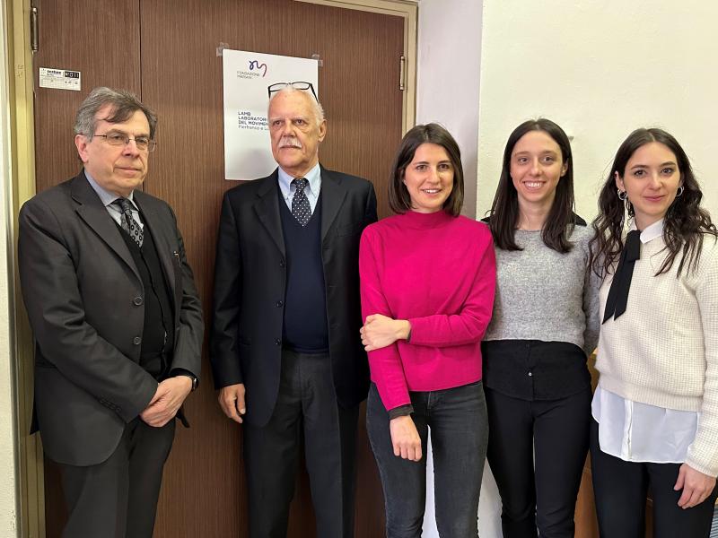 Un momento dell'inaugurazione della targa presso il dipartimento Fisiopatologia medico-chirurgica e dei trapianti