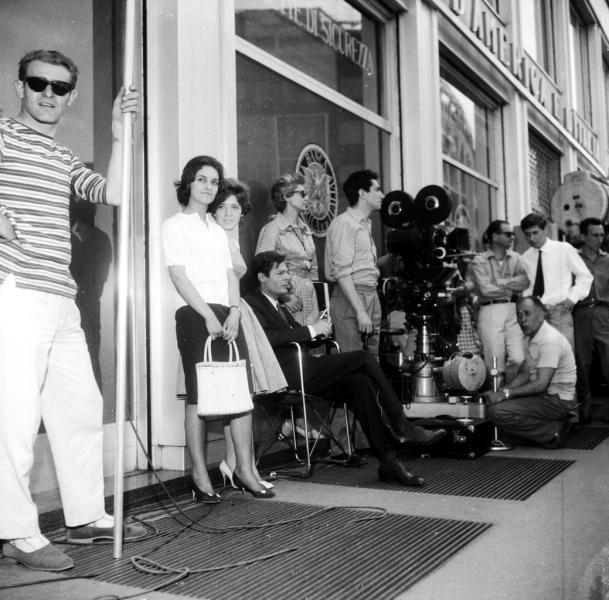Set a Milano: immagini dall'archivio fotografico de "La Notte"