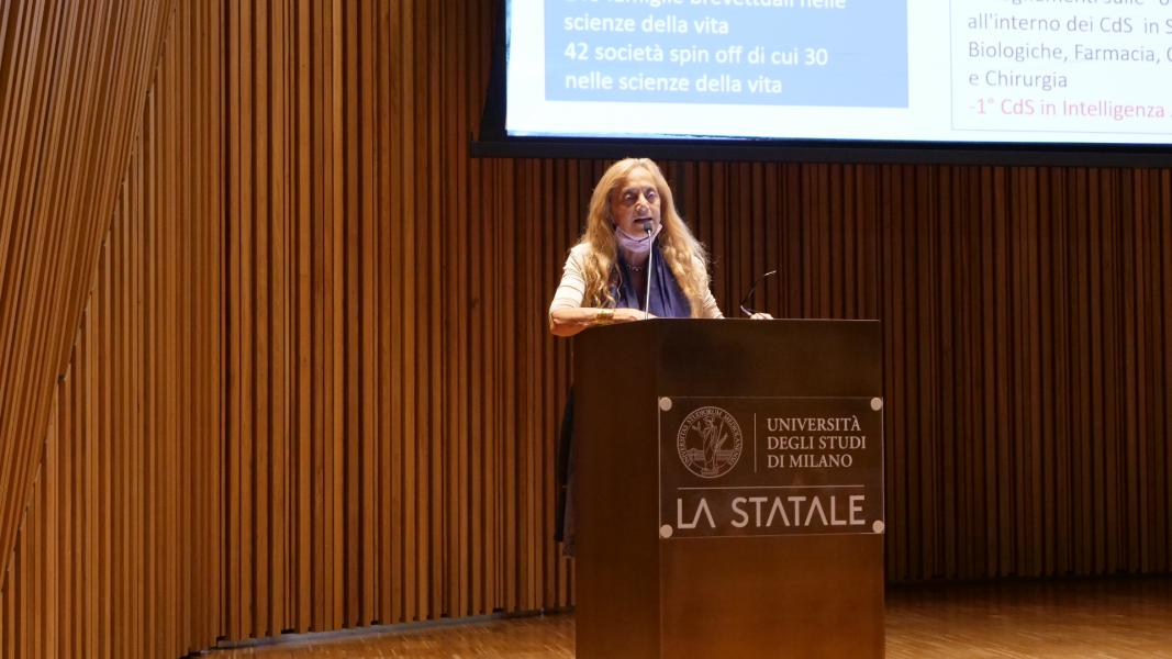 L'intervento della prorettrice Maria Pia Abbracchio in Aula Magna