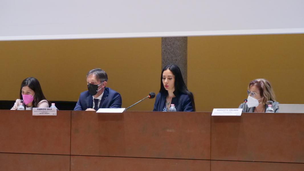 La tavola rotonda “Il PNRR per la transizione Scuola – Università” che ha aperto il convegno