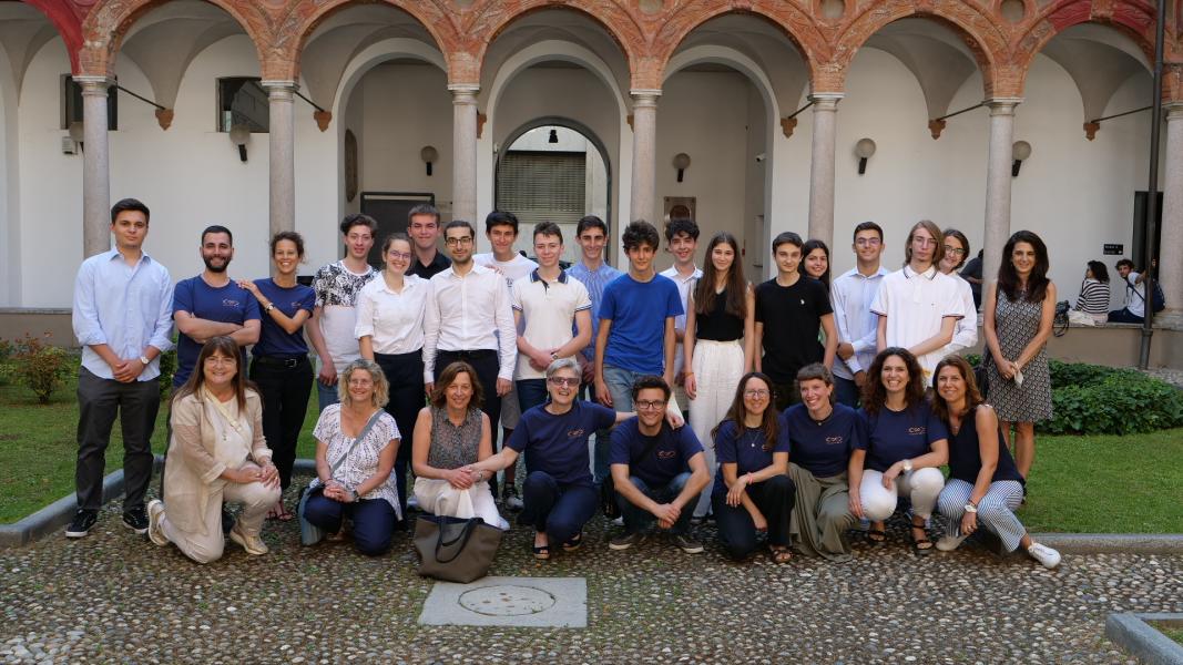 La premiazione  degli  studenti delle scuole secondarie di secondo grado che hanno partecipato alla 16° edizione del  concorso "Una settimana da Ricercatore" di CusMiBio–COSP