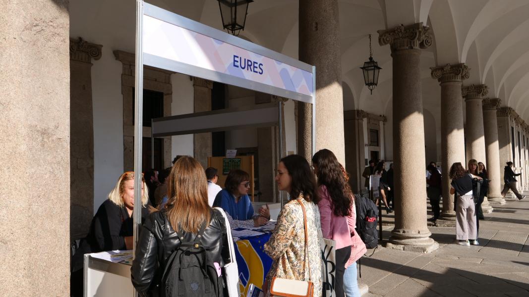 Laureati e studenti incontrano le aziende alla Job Fair 2022