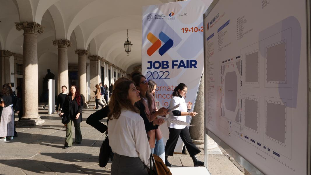 Laureati e studenti incontrano le aziende alla Job Fair 2022
