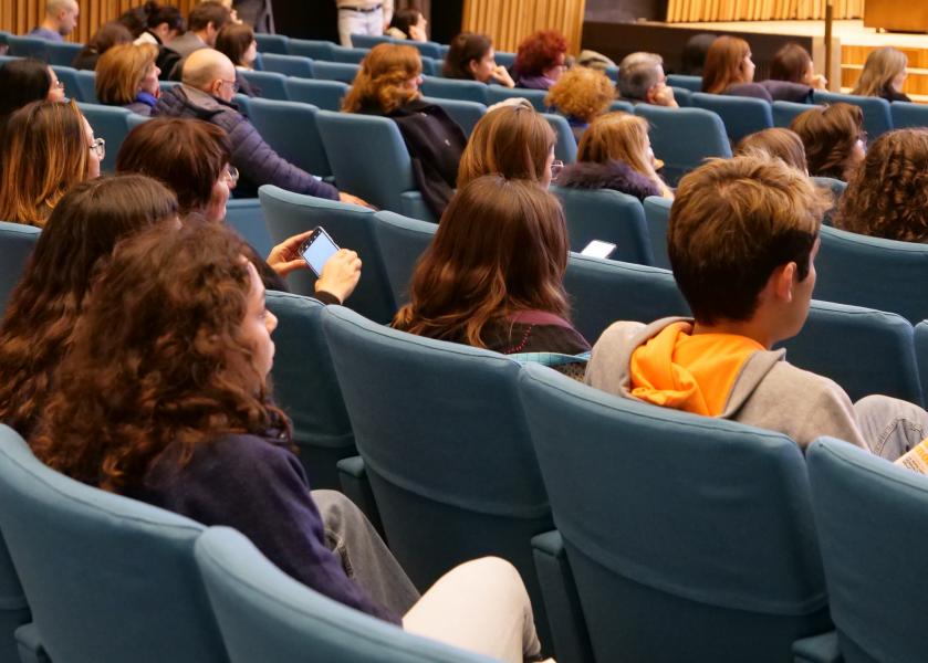 Un momento della giornata con l'intervento di docenti, studentesse e studenti