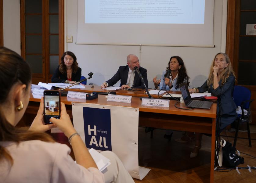 Un momento della presentazione del progetto a Palazzo Moriggia con le prorettrici Marilisa D'Amico e Maria Pia Abbracchio