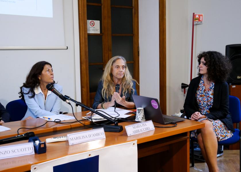 Un momento della presentazione del progetto a Palazzo Moriggia con le prorettrici Marilisa D'Amico e Maria Pia Abbracchio