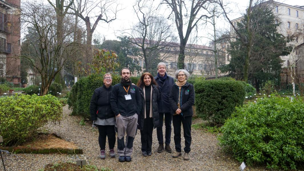 Il personale dell'Orto Botanico di Brera con Martin Kater e Antonella Testa