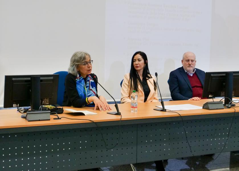 Nicoletta Vallorani, direttrice della Scuola Tobagi e docente di Letteratura inglese, Marina Brambilla, rettrice della Statale e Marco Castellari, direttore del dipartimento di Lingue Letterature Culture e Mediazioni.