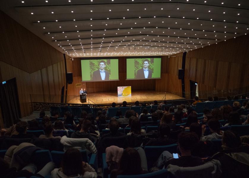 UniStem Day, iniziativa di divulgazione scientifica, in Aula Magna.