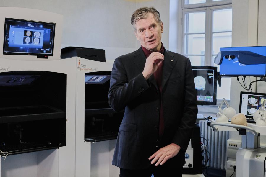 Paolo Nespoli presso il NeuroSim center - Credit: Fabio Lovati, Deepblue 