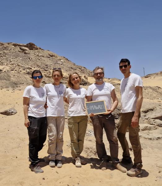 Il team di archeologi con la docente della Statale Patrizia Piacentini