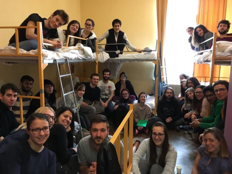 Il gruppo di studentesse e studenti in viaggio verso Auschwitz-Birkenau 