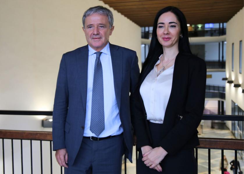 Gianluca Vago, direttore del dipartimento di Oncologia e Emato-Oncologia della Statale con la rettrice Marina Brambilla.