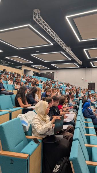 Prima lezione del semestre aperto all'Università degli Studi di Milano.
