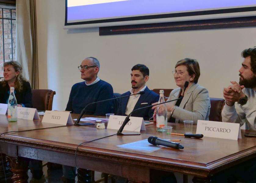Tavolo 3: Paola Fermo (docente di Chimica UniMi), Simone Salvini (chef e ambasciatore del cibo pacifico ed empatico), Massimiliano Tucci e Sara Limbo (dipartimento di Scienze per gli Alimenti, la nutrizione e l'ambiente UniMi), Alberto Piccardo (Recup APS Milano).
