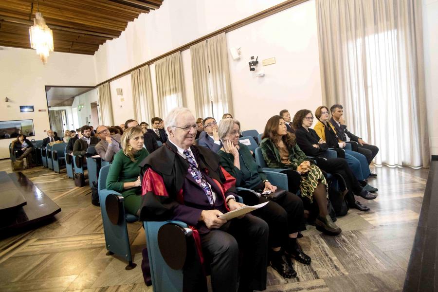 Un momento della cerimonia nella sala di Rappresentanza della Statale
