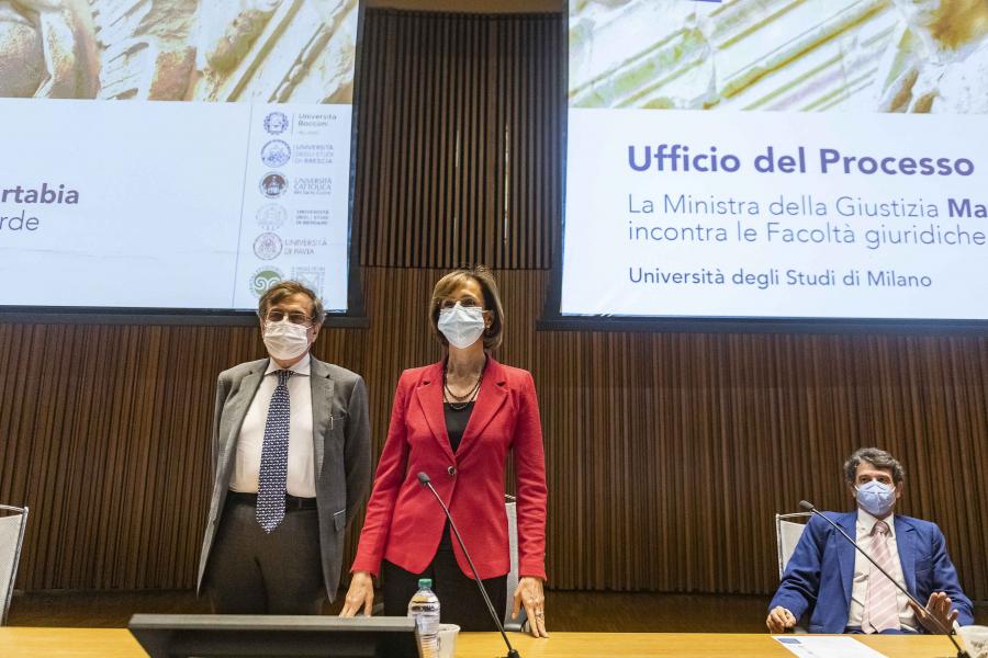 La Ministra Marta Cartabia con il Rettore Elio Franzini nell'Aula Magna della Statale - Foto Marco Riva