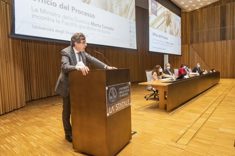I saluti del Rettore Elio Franzini nell'Aula Magna della Statale - Foto Marco Riva