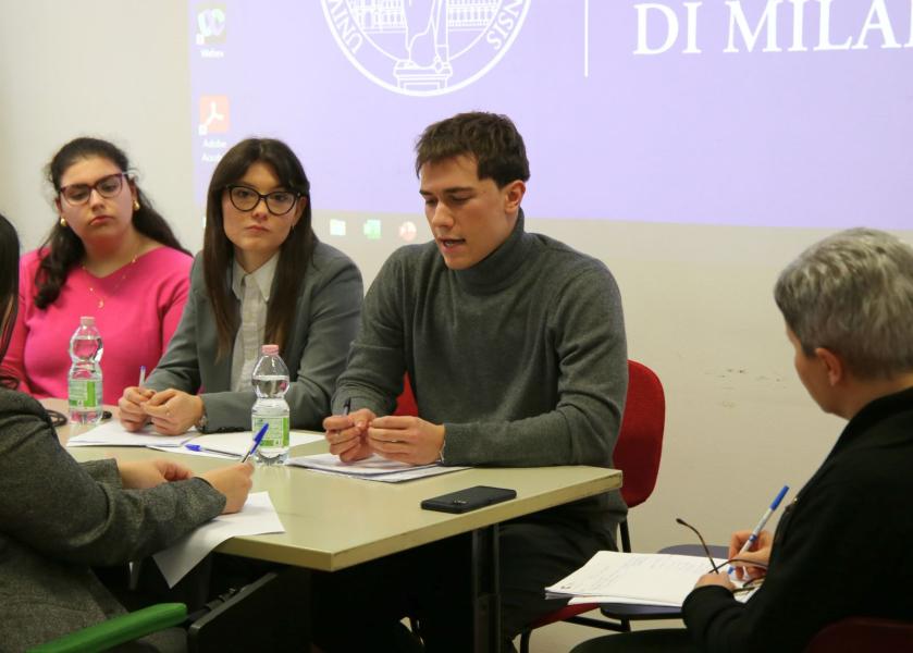 Studentesse e studenti impegnati nelle sfide della Competizione italiana di mediazione