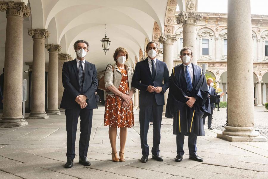 Il sindaco Sala, il governatore Fontana, la ministra Messa e il rettore Franzini attendono il Presidente della Repubblica - Foto Marco Riva