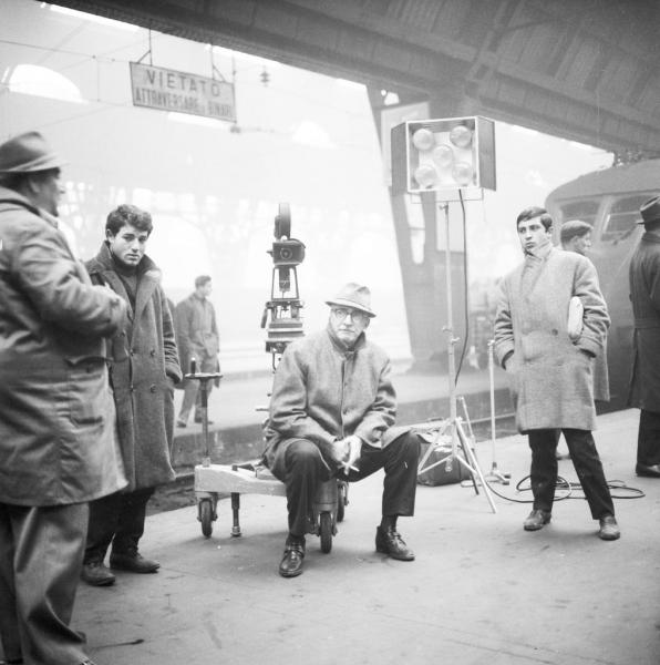 Set a Milano: immagini dall'archivio fotografico de "La Notte"