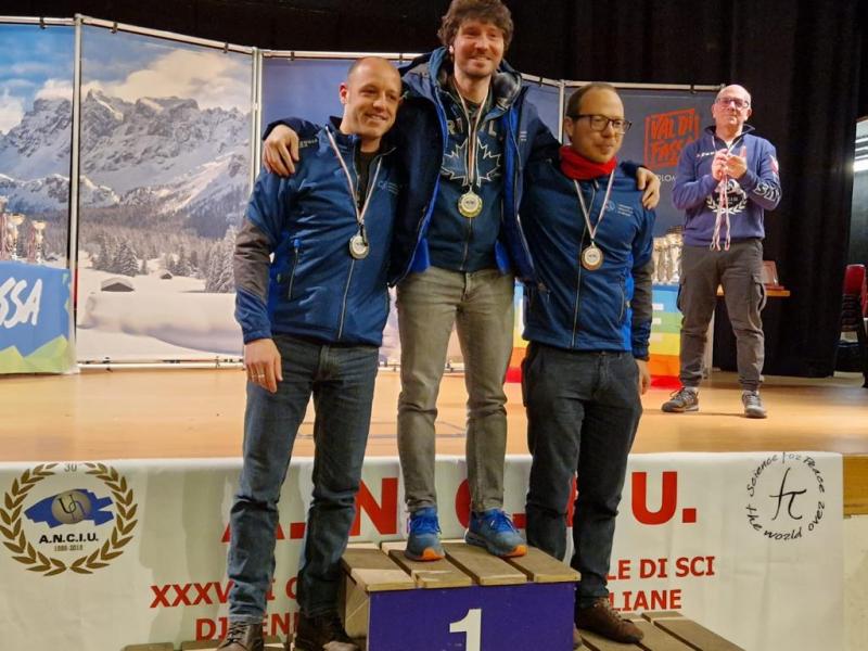 Le premiazioni al campionato Anciu con le atlete e gli atleti della Statale