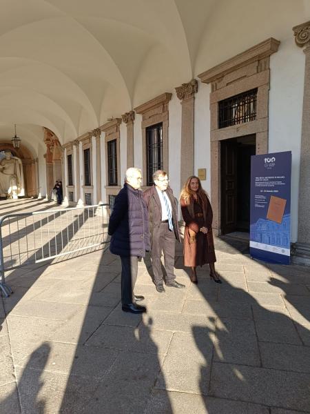 Enrico Mentana, il rettore Elio Franzini e la prorettrice Maria Pia Abbracchio attendono Liliana Segre