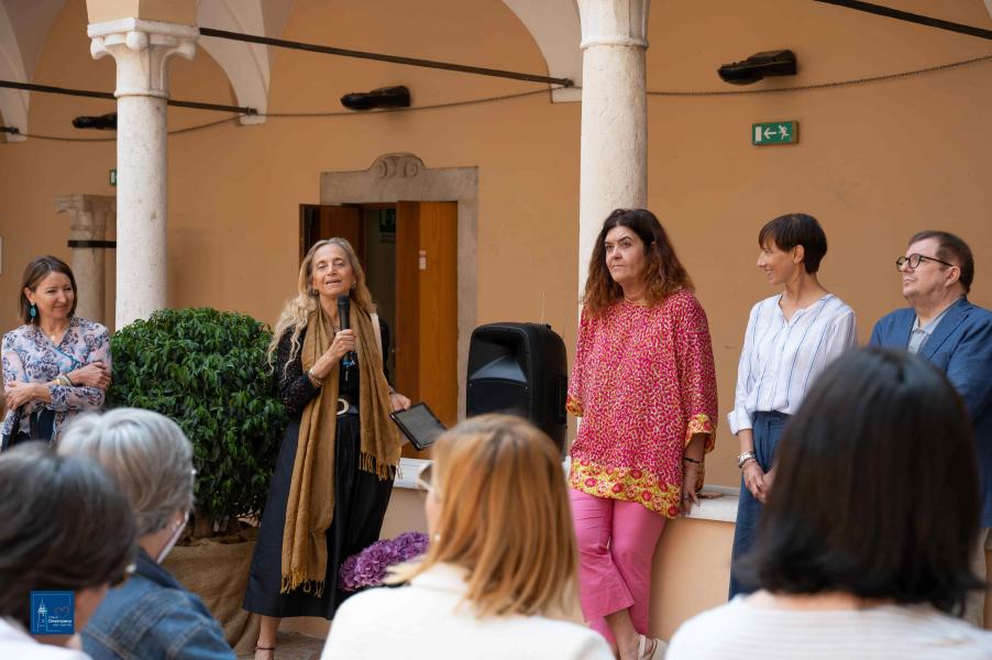 L'inaugurazione alla presenza della prorettrice dell'Università Statale, Maria Pia Abbracchio - Immagine su gentile concessione del Comune di Desenzano del Garda