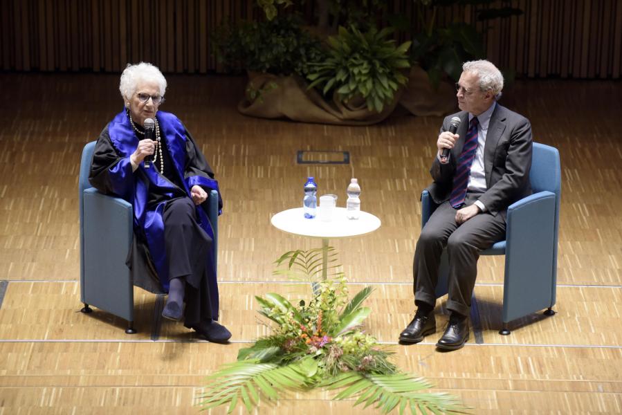 Liliana Segre dialoga con Enrico Mentana