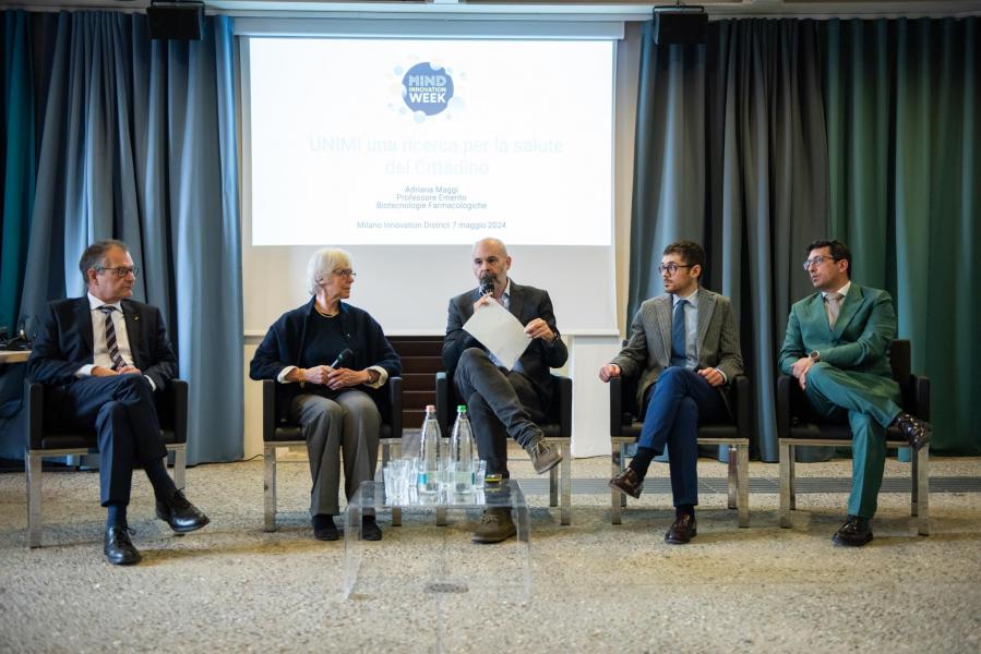 La tavola rotonda con la professoressa emerita Adriana Maggi - Foto Paolo Poce