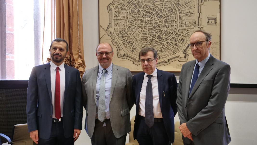 Rettore e altri della Khalifa University