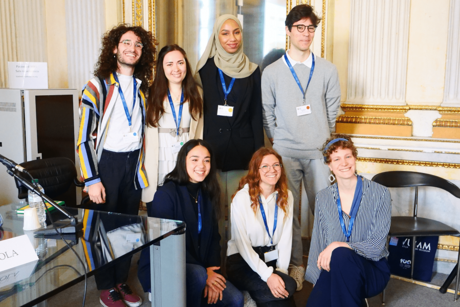 Il gruppo di studentesse e studenti che fanno parte del Green Office: Gennaro Veneziano, Roberta Zuffi, Beatrice Marzocchi, Zineb Amzargou, Veronica Landolfi, Silvia Gazzola, Chiara Perrelli, Mattia Pellegrini