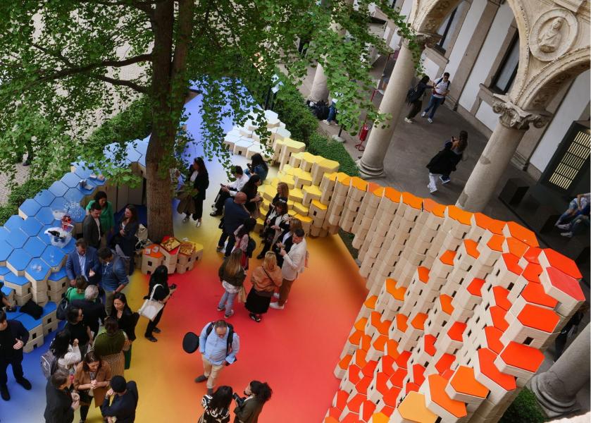 Le installazioni della mostra-evento "Cross Vision" di INTERNI all'Università Statale di Milano