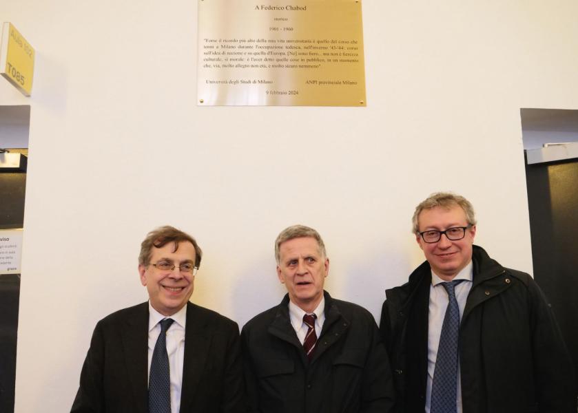 Il rettore Elio Franzini, il presidente dell'ANPI Roberto Cenati, il direttore del Dipartimento di Studi Storici Andrea Gamberini.
